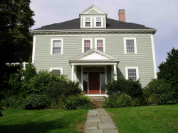 1245 Commonwealth Ave, Newton, MA 02465-2910