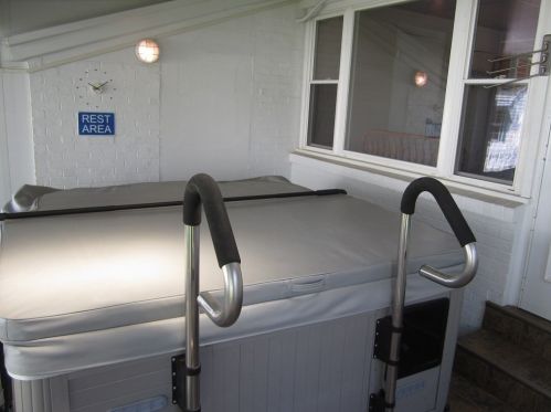 190 Delaney Ave, Chicopee MA 01013-1311 exterior