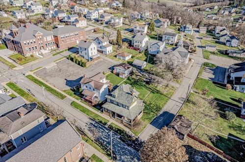 12 Broadway Ave, Manor PA 15665-9706 exterior