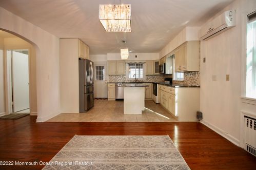 127 Charlton Ave, Hasbrouck Heights NJ 07604-1507 exterior