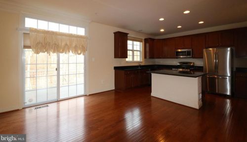 2007 Deertree Ln, Rockville MD  20851-1291 exterior