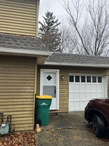 2325 Rochester Rd, Pittsburgh PA  15237-7503 exterior