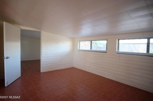 41 Montego Dr, Tucson AZ  85710-1312 exterior