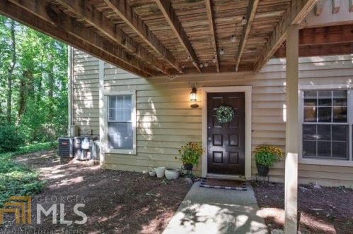 1338 Crossing Dr, Atlanta, GA 30329-3570