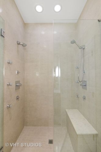 2647 Marshfield Ave, Chicago IL 60614-1001 exterior