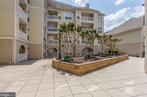 4550 Strutfield Ln, Alexandria VA 22311-4965 exterior