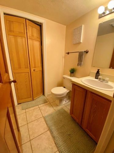 1004 Brookhaven Ln, Woonsocket RI 02895-2783 exterior