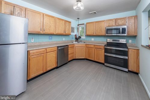 22 Green St, Pilesgrove NJ 08098-1136 exterior