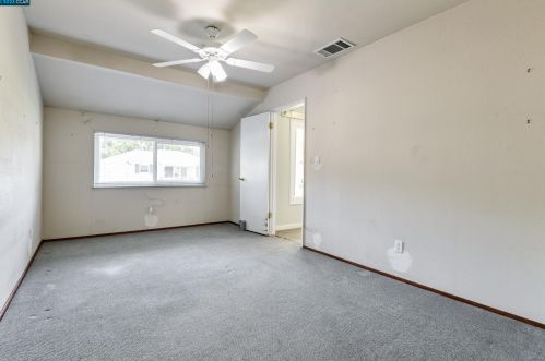 2032 Bch St, Concord CA 94519-2506 exterior