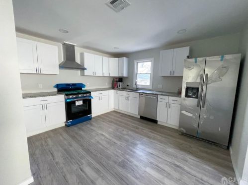 112 Trento St, Iselin NJ  08830-1465 exterior