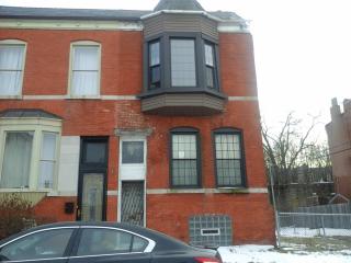 751 41 St, Chicago IL  60653-2437 exterior