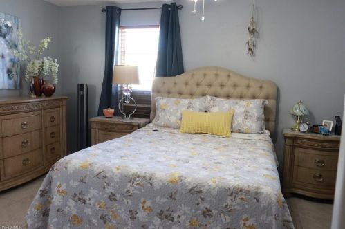 4633 31 Ave, Naples FL 34116-8225 exterior