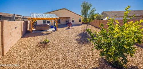 7484 Calle Colado, Tucson AZ  85757-6439 exterior
