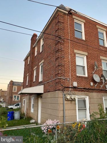 1400 Greeby St, Philadelphia PA 19135-2604 exterior