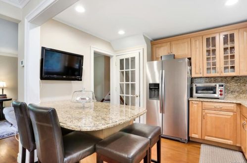 29 Maryland Ave, Armonk NY  10504-2030 exterior