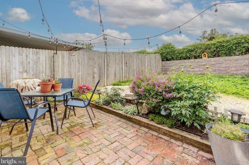 565 Martin St, Philadelphia PA  19128-1620 exterior