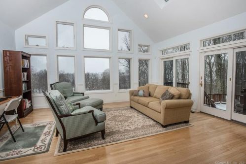 242 Barrack Hl Rd, Ridgefield CT 06877-3006 exterior