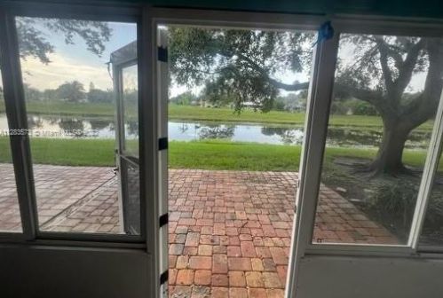 2112 Wild Meadow Cir, Fort Pierce, FL 34952-8143