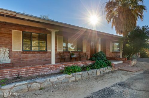 27 Roma Dr, Tucson, AZ 85737-7667