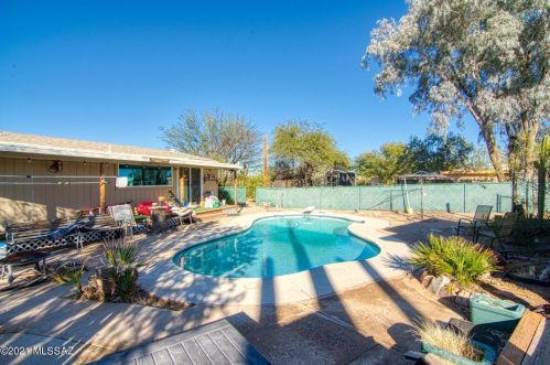 11251 Picture Rocks Rd, Tucson AZ 85743-9615 exterior