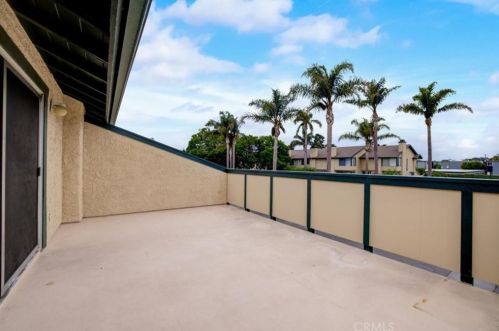 5221 Perkins Rd, Oxnard CA 93033-8358 exterior