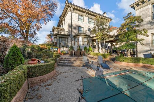 36 Portland Pl, Saint Louis MO 63108-1242 exterior