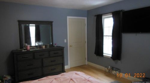 60 Cutler Rd, Killingly CT 06241-1303 exterior