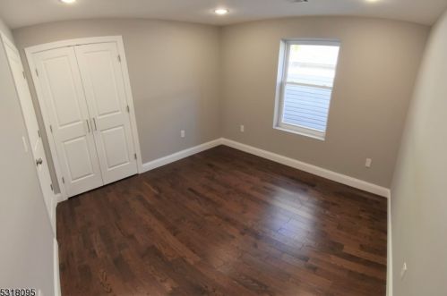 225 9 St, Newark NJ 07107-1907 exterior