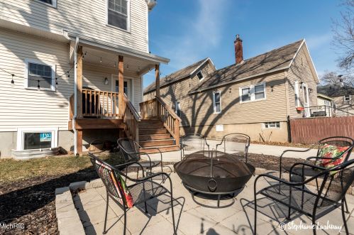 836 Sigsbee St, Grand Rapids MI 49506-2539 exterior