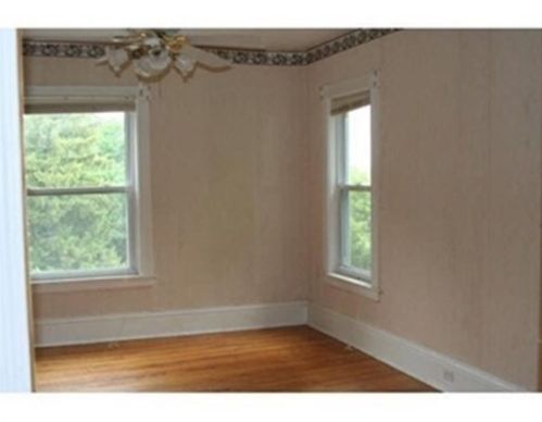 19 Circuit Ave, Worcester MA 01603-2150 exterior