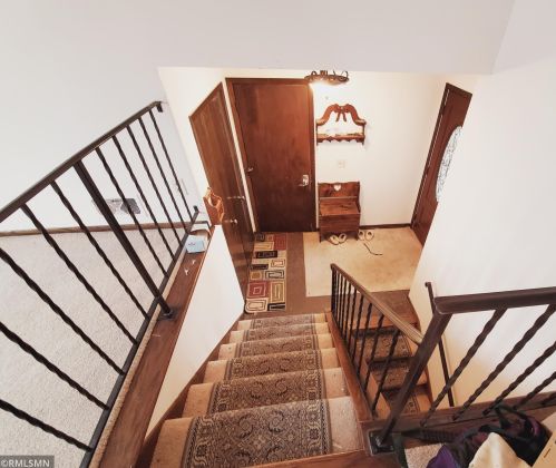 2447 Cowern Pl, Saint Paul MN 55109-4072 exterior