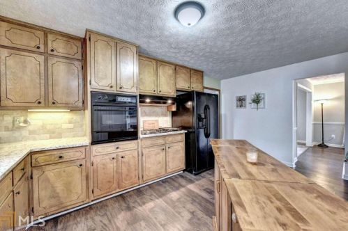 3241 Bunten Rd, Duluth GA 30096-3642 exterior