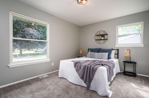 1545 Iowa St, Wyoming MI 49509-3873 exterior