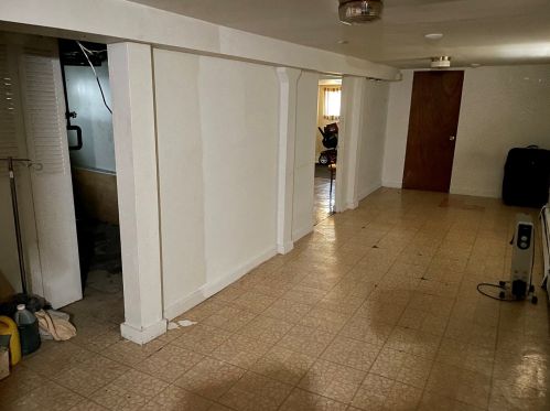 8731 Carpenter St, Chicago IL 60643-2215 exterior