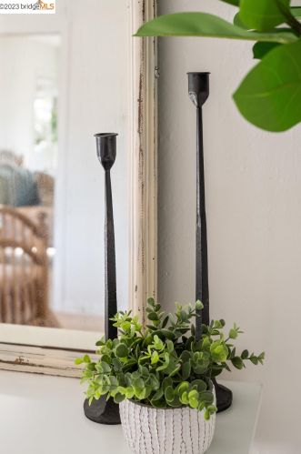 140 Roslyn Dr, Concord CA 94518-1234 exterior