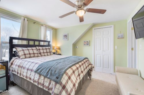 853 Innes St, Grand Rapids MI 49503-3520 exterior