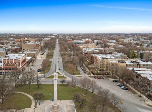 2538 Kedzie Blvd, Chicago IL 60647-2639 exterior