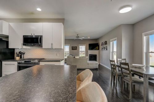 3955 Maple Grove Dr, Madison WI  53719-1842 exterior