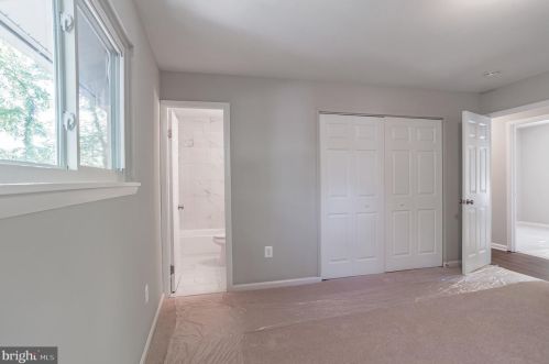 14005 Congress Dr, Rockville MD 20853-2668 exterior