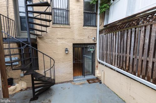 1762 Willard St, Washington DC  20009-1719 exterior