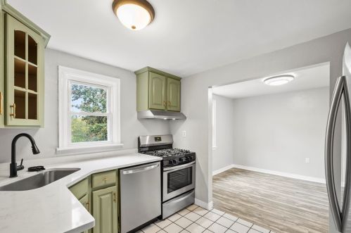 214 Fordyce St, Pittsburgh PA 15210-3269 exterior