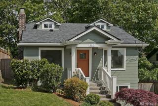 352 52nd St, Seattle WA  98105-3725 exterior