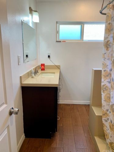 9611 Laurel St, Bellflower CA 90706-5614 exterior