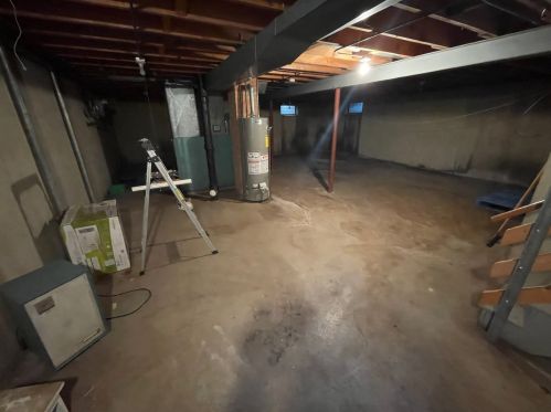 901 Cedar Ave, Waukegan IL 60085-7063 exterior