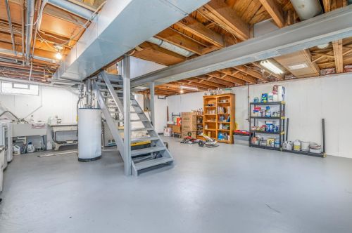 1616 Homecrest Ave, Kalamazoo MI  49001-4352 exterior