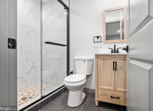 2208 2nd St, Philadelphia PA  19133-0033 exterior