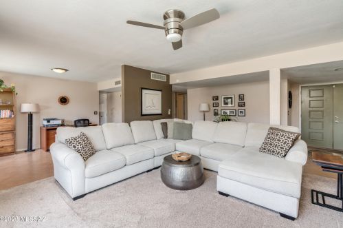 7590 Ln Cienega Dr, Tucson AZ 85712-1423 exterior