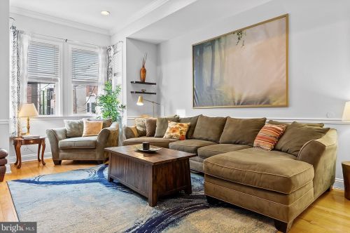 1019 19 St, Philadelphia PA 19146-2938 exterior