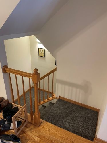 1330 Greenview Ave, Chicago IL 60626-5035 exterior