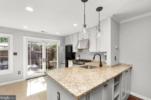 530 Alfred St, Alexandria VA 22314-1823 exterior